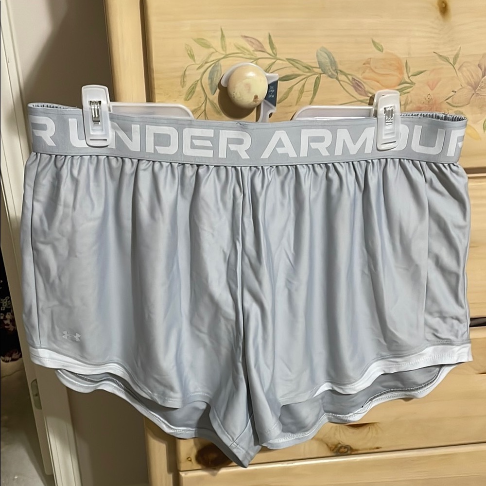 Under Armour Gray Athletic Shorts with Moisture-Wicking Fabric